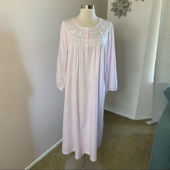 Miss Elaine Petites Pink  Lace Rose Appliqués PM - Picture 10 of 11